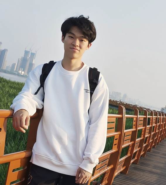 第1题_罗宏易_20251114_bae1382f52fa3c2c47a5203a77070551_origin_1